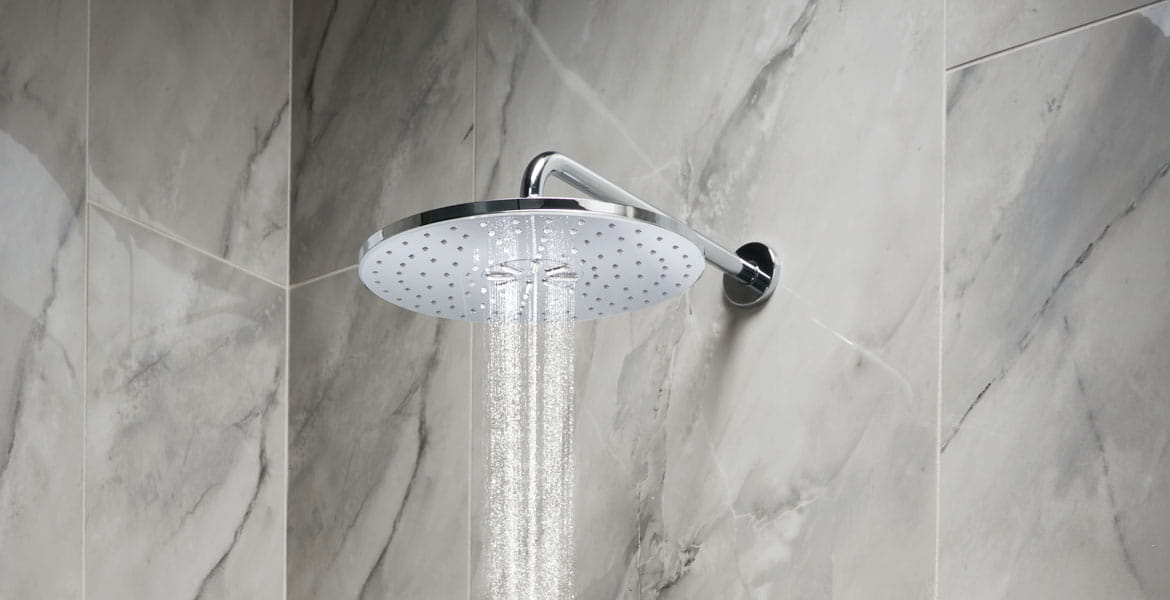 GROHE 19578ENA Essense Grifo de bañera romana con ducha de mano, latón,  acabado infinito de níquel cepillado