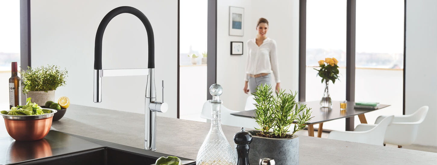 GROHE Essence Kitchen Faucet