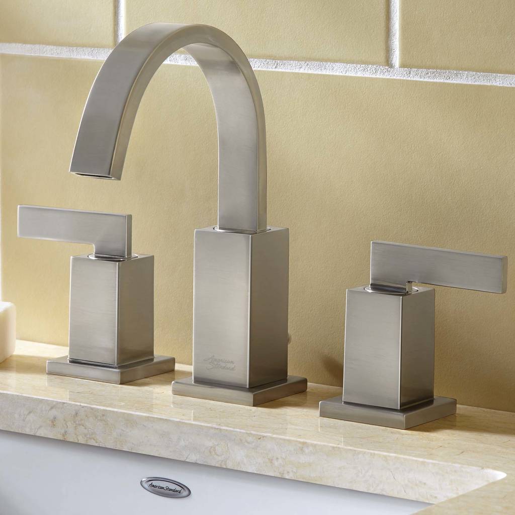 Times-Square-Arched-Widespread-Faucet