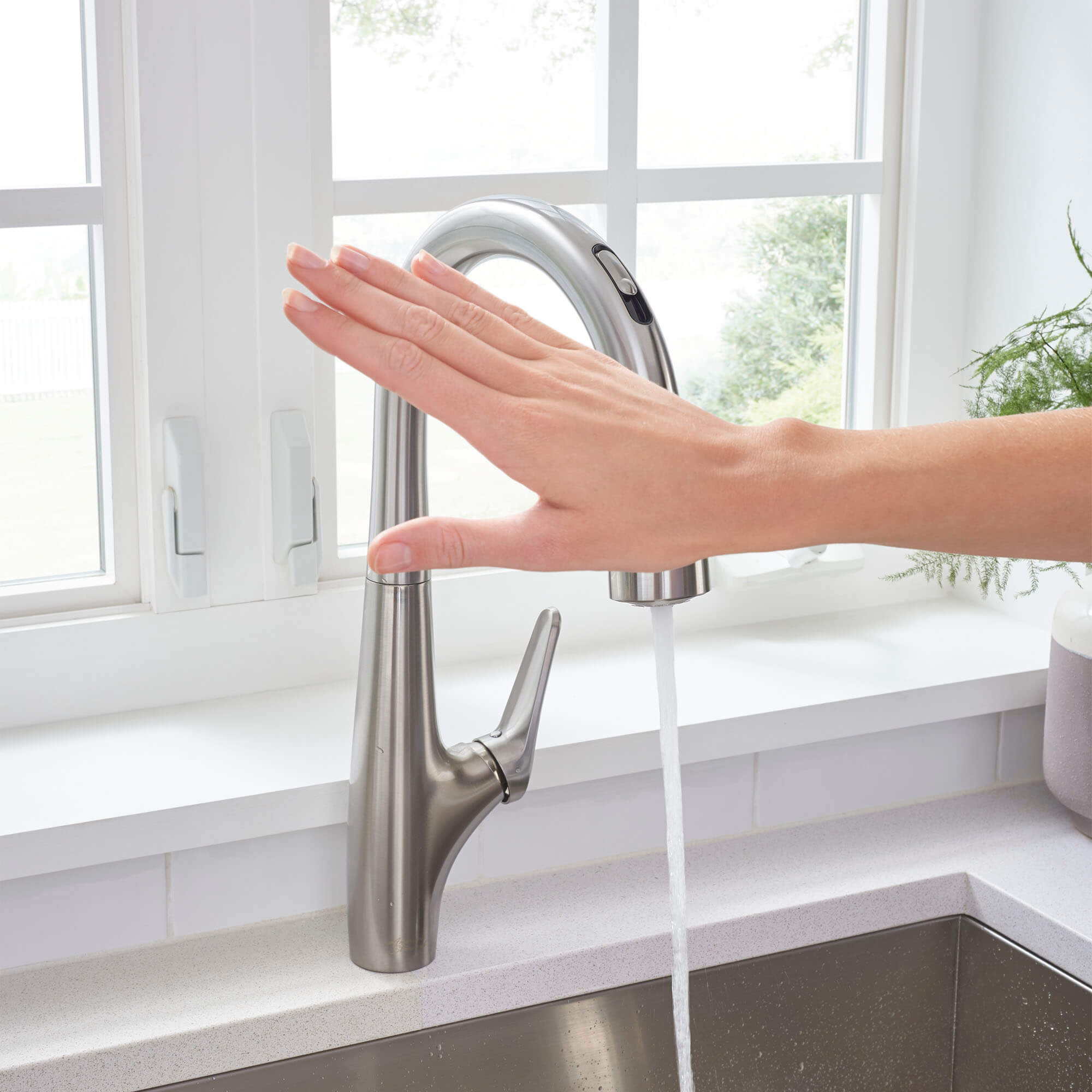 pull down touchless kitchen faucet