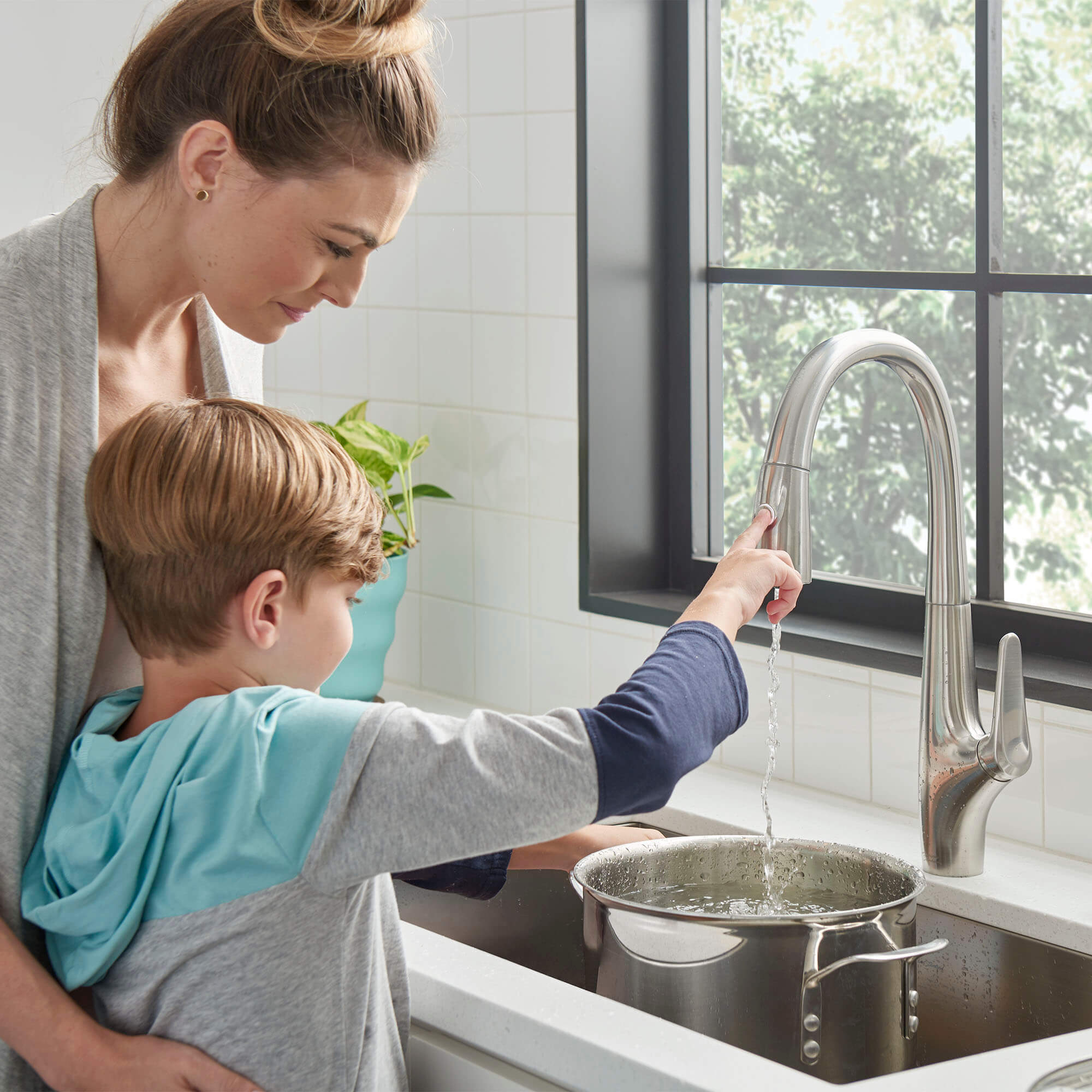 Saybrook Filtered Kitchen Faucet