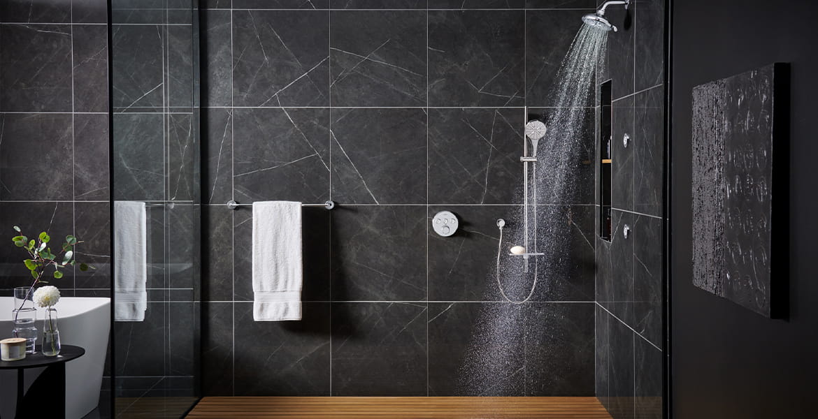 Grohe Rainshower SmartActive - Conjunto de alcachofa de ducha 150, 3  chorros, barras 600 mm y mangueras, cromo 26591000