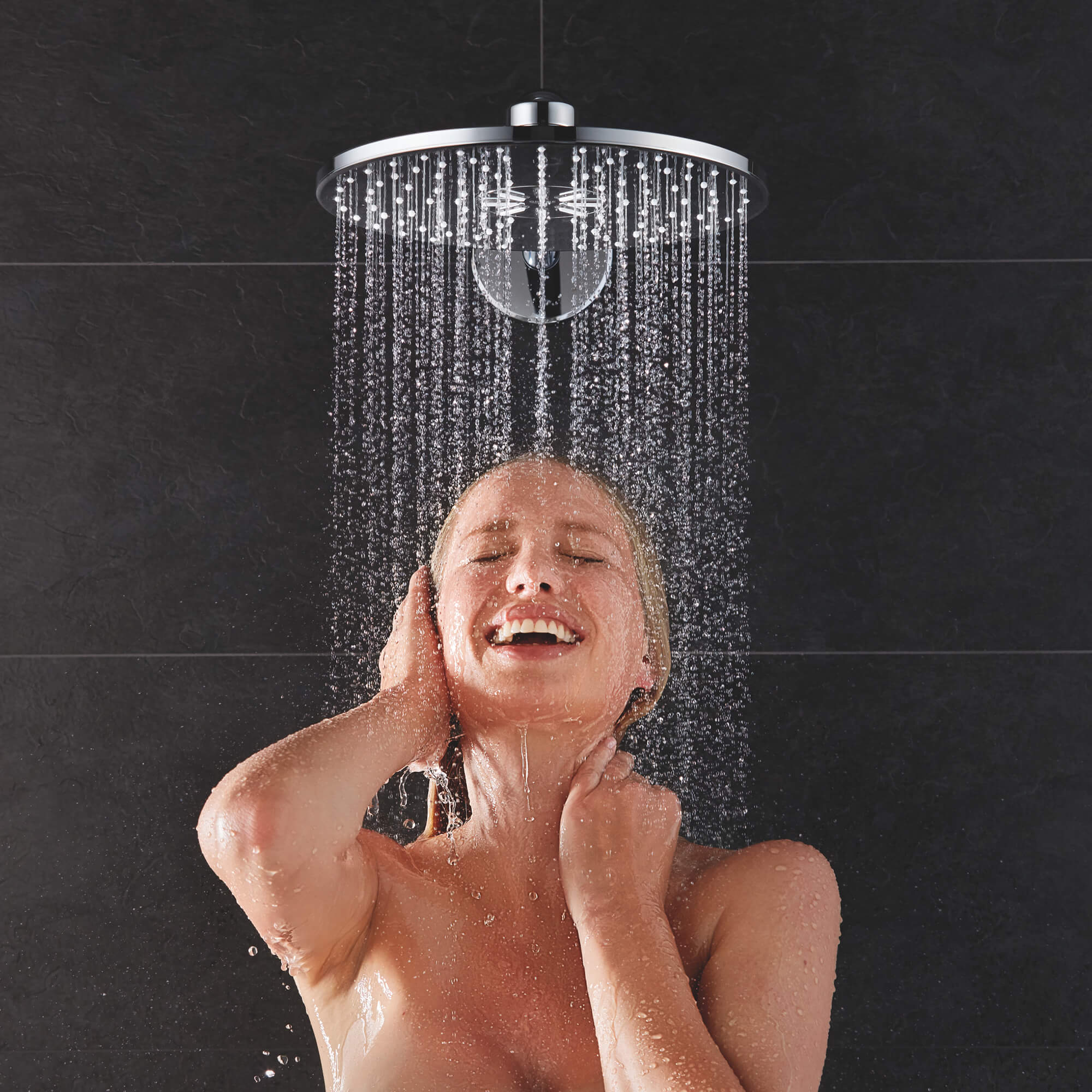 Grohe Rainshower SmartActive - Conjunto De Alcachofa De Ducha 130 9,5  L/min, 3 Chorros, Soporte Y Manguera, Cromo 26580000 Gran idea de regalo  para todas las ocasiones