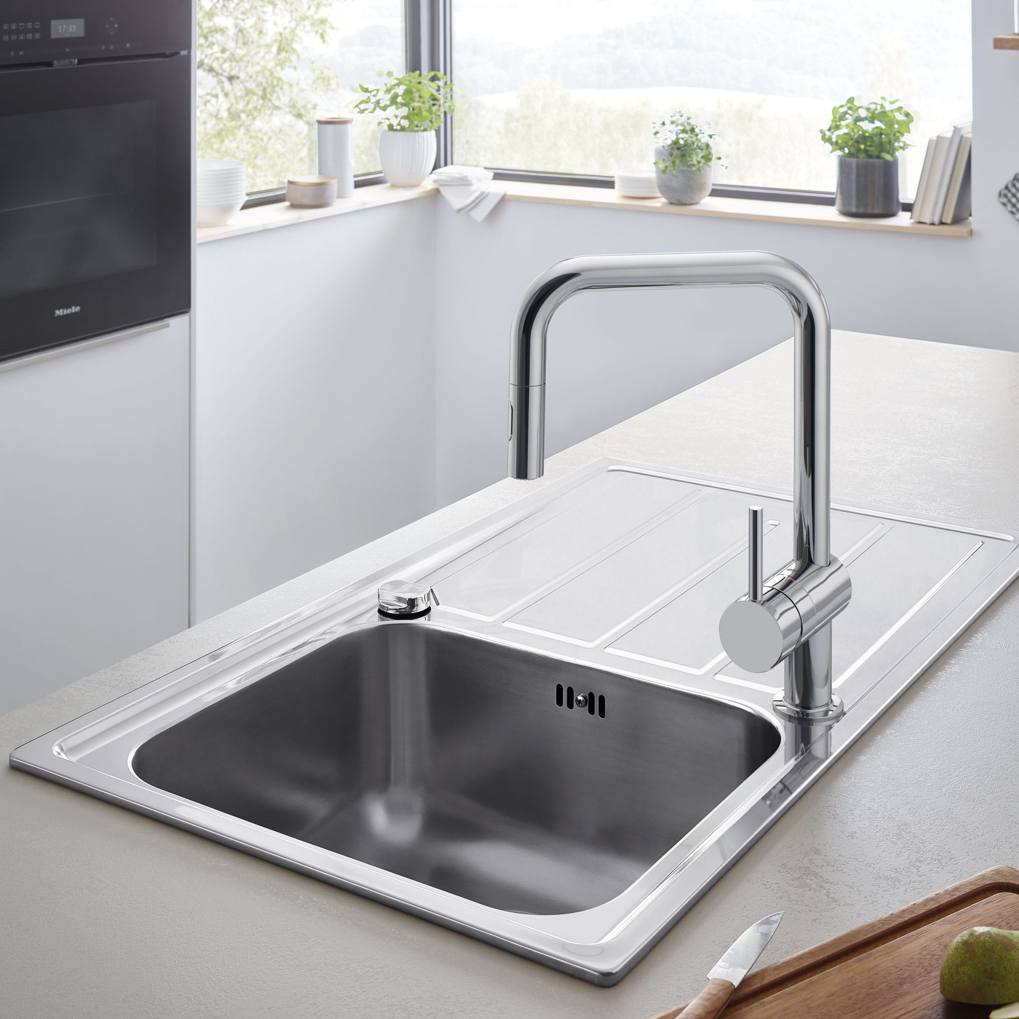 Minta Kitchen Faucet by GROHE in Kitchen Scene with Sink