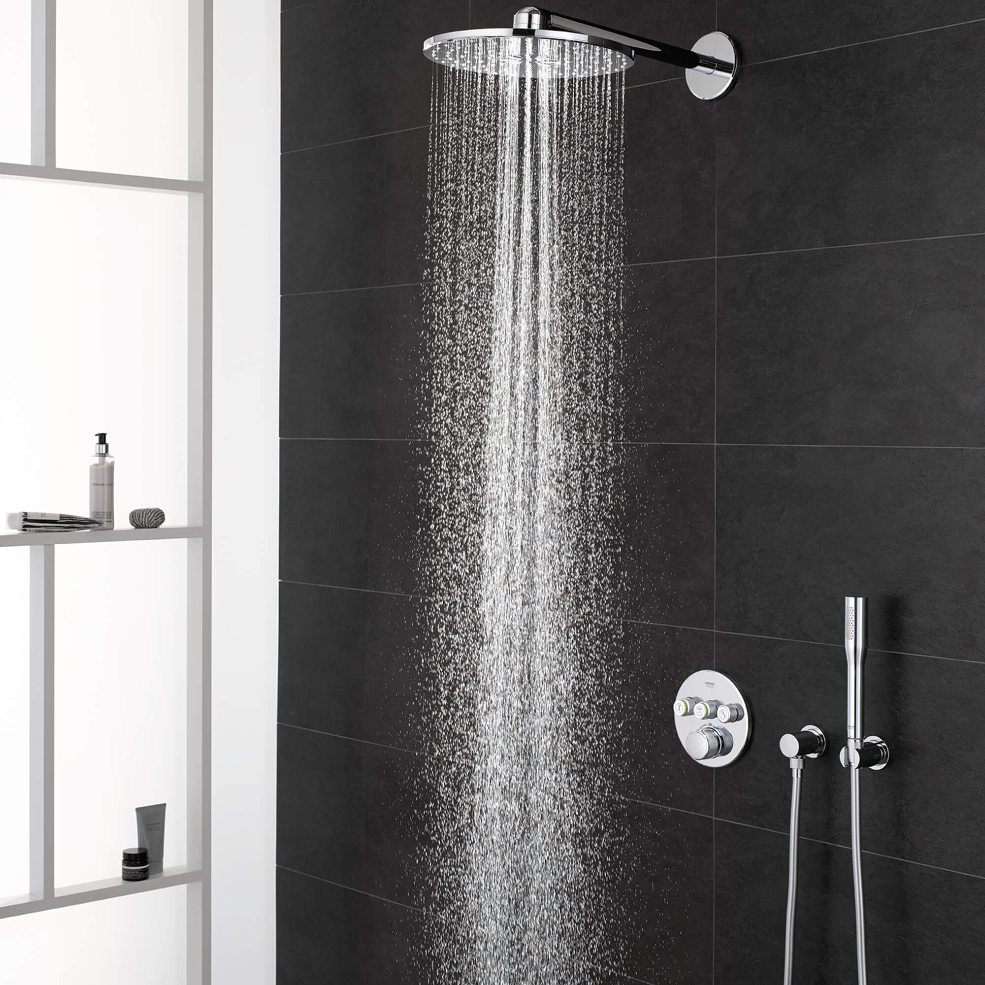 https://do5nkkzntcenb.cloudfront.net/Project/Sites/Lixil/shared/PROMO-Card/Grohe/Category/shower/Rainshower%20Headshowers/ZZH_T34705C01_000_01.jpg?h=2000&la=en-US&w=2000