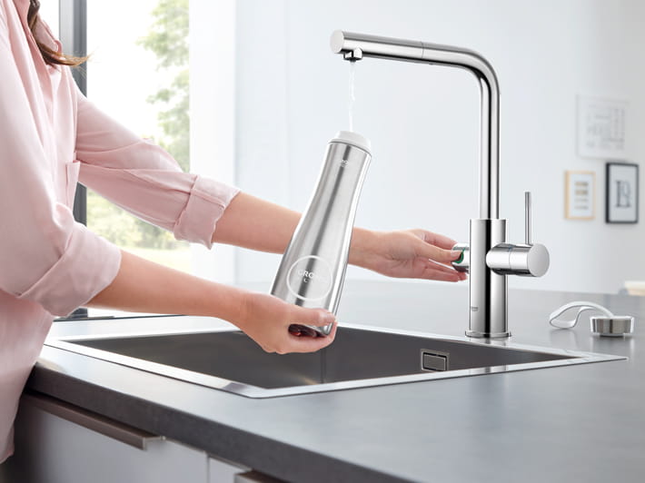 GROHE Blue Chilled & Sparkling robinet de cuisine avec un boite d'eau