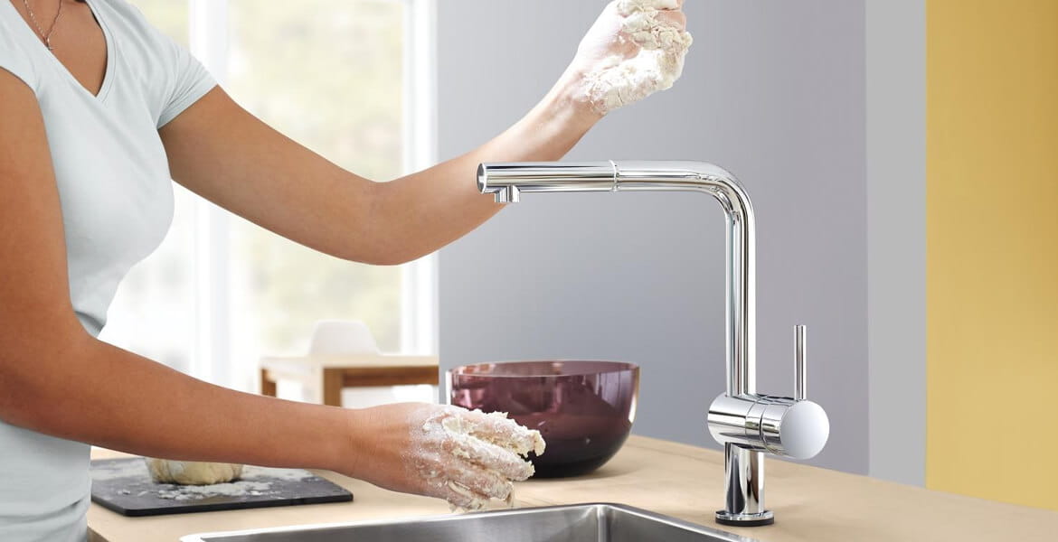 Grohe Minta Touch Electronic sink mixer with L Spout and pull-out mousseur